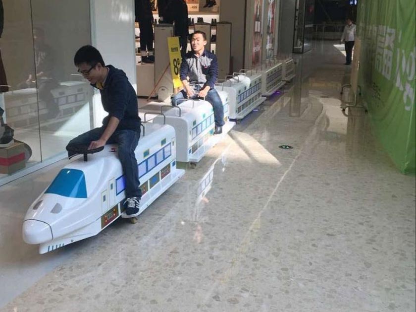 福建客户无轨道小火车